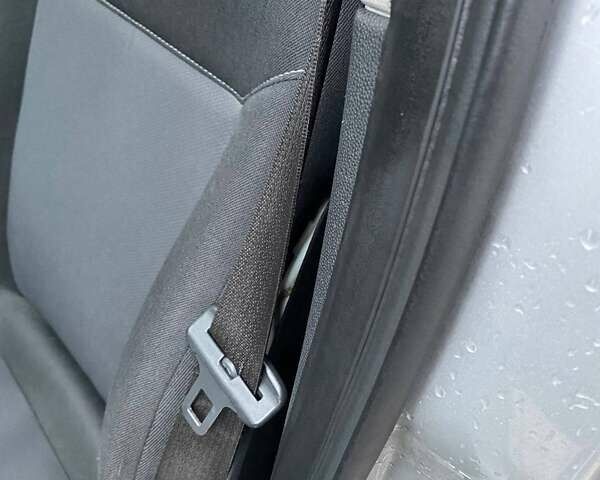 Сірий Опель Астра, об'ємом двигуна 1.7 л та пробігом 240 тис. км за 5018 $, фото 5 на Automoto.ua