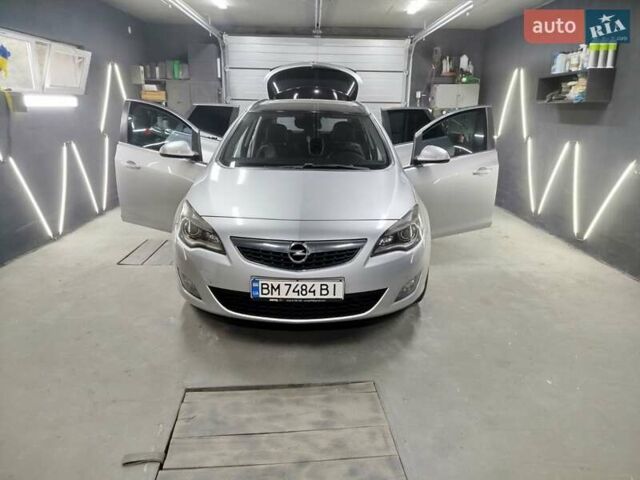 Сірий Опель Астра, об'ємом двигуна 2 л та пробігом 250 тис. км за 9200 $, фото 3 на Automoto.ua