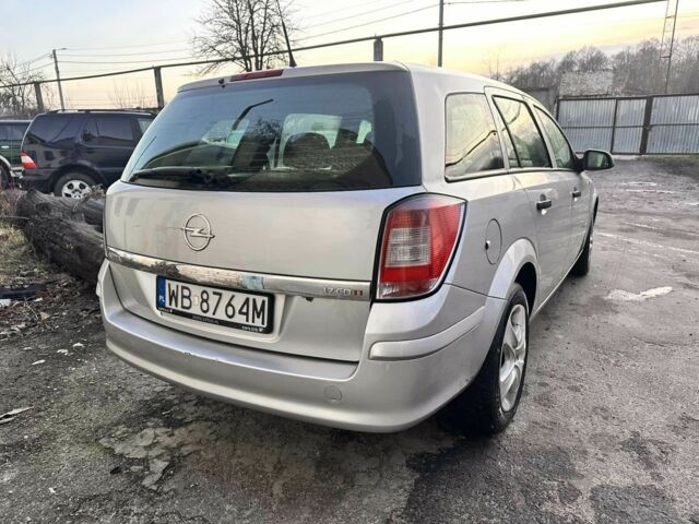 Сірий Опель Астра, об'ємом двигуна 1.7 л та пробігом 250 тис. км за 2750 $, фото 2 на Automoto.ua