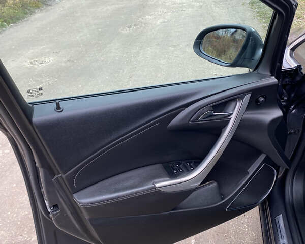 Серый Опель Астра, объемом двигателя 1.7 л и пробегом 327 тыс. км за 7800 $, фото 20 на Automoto.ua