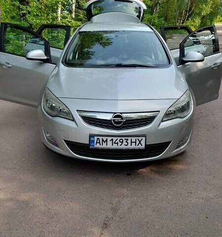 Опель Астра 2012 в Бердичеве на Automoto.ua Серый Опель Астра, объемом двигателя 1.6 л и пробегом 133 тыс. км за 6999 $, фото 10 на Automoto.ua