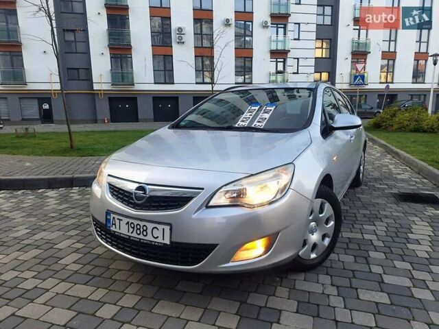 Серый Опель Астра, объемом двигателя 1.7 л и пробегом 270 тыс. км за 6750 $, фото 6 на Automoto.ua
