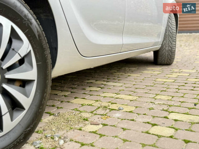 Серый Опель Астра, объемом двигателя 1.7 л и пробегом 252 тыс. км за 5900 $, фото 17 на Automoto.ua