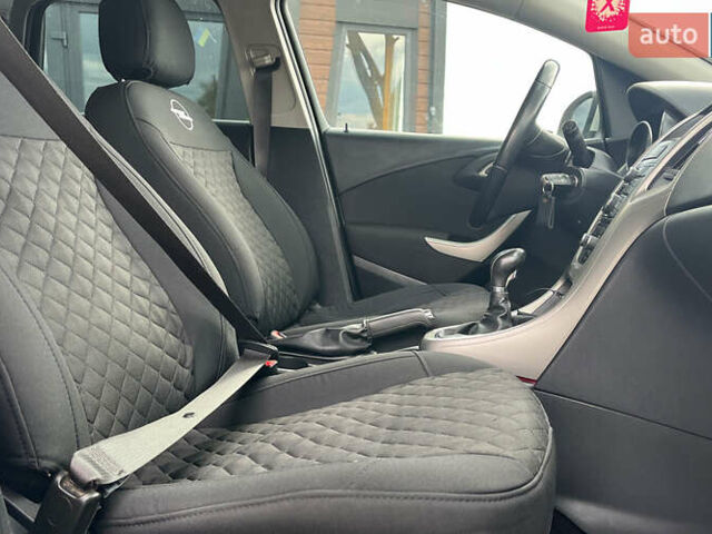 Серый Опель Астра, объемом двигателя 1.69 л и пробегом 243 тыс. км за 7500 $, фото 20 на Automoto.ua