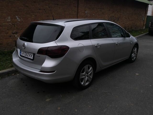 Серый Опель Астра, объемом двигателя 1.7 л и пробегом 255 тыс. км за 6950 $, фото 3 на Automoto.ua