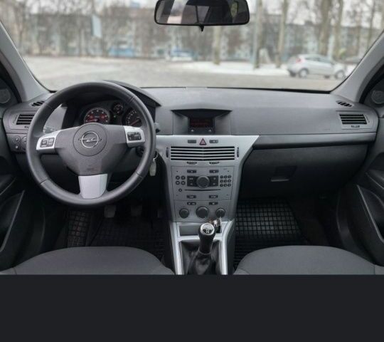 Сірий Опель Астра, об'ємом двигуна 0 л та пробігом 188 тис. км за 7500 $, фото 3 на Automoto.ua