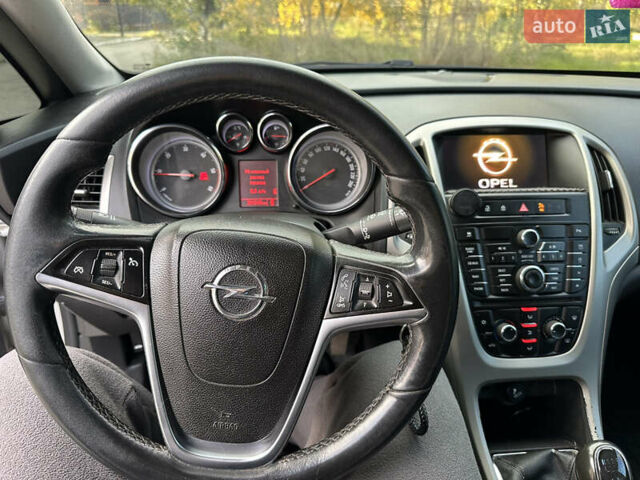 Опель Астра 2012 в Жовкве на Automoto.ua Серый Опель Астра, объемом двигателя 1.7 л и пробегом 301 тыс. км за 6800 $, фото 10 на Automoto.ua