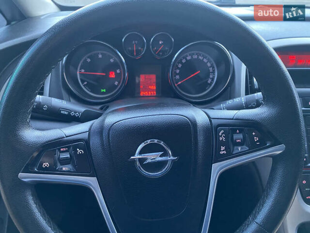 Сірий Опель Астра, об'ємом двигуна 1.7 л та пробігом 245 тис. км за 7000 $, фото 7 на Automoto.ua