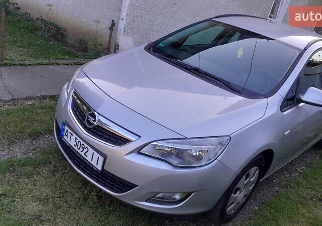 Опель Астра 2012 у Калуше на Automoto.ua Сірий Опель Астра, об'ємом двигуна 1.69 л та пробігом 254 тис. км за 7300 $, фото 1 на Automoto.ua