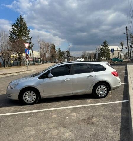 Серый Опель Астра, объемом двигателя 1.69 л и пробегом 321 тыс. км за 6600 $, фото 6 на Automoto.ua