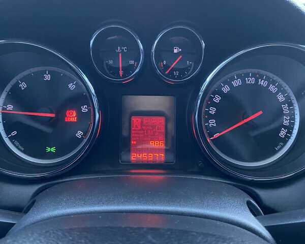 Сірий Опель Астра, об'ємом двигуна 1.7 л та пробігом 245 тис. км за 7000 $, фото 6 на Automoto.ua