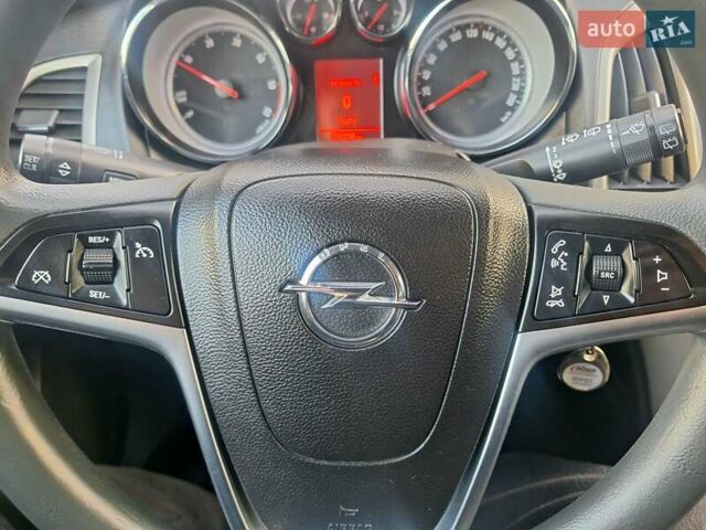 Серый Опель Астра, объемом двигателя 1.7 л и пробегом 270 тыс. км за 6750 $, фото 44 на Automoto.ua
