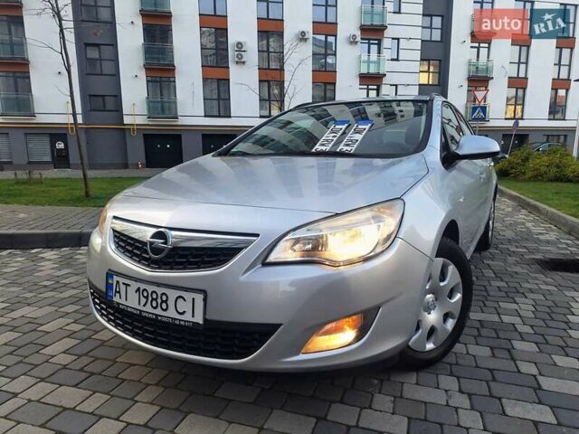 Серый Опель Астра, объемом двигателя 1.7 л и пробегом 270 тыс. км за 6750 $, фото 7 на Automoto.ua