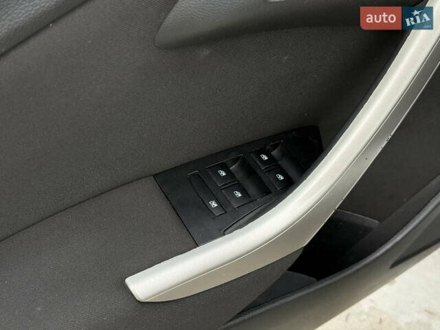 Серый Опель Астра, объемом двигателя 1.7 л и пробегом 245 тыс. км за 5700 $, фото 16 на Automoto.ua