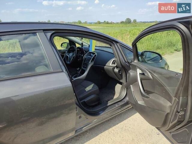 Серый Опель Астра, объемом двигателя 1.7 л и пробегом 292 тыс. км за 6990 $, фото 4 на Automoto.ua