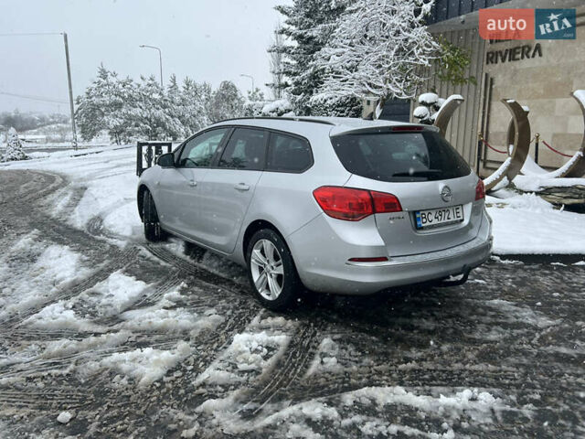 Серый Опель Астра, объемом двигателя 1.7 л и пробегом 282 тыс. км за 6100 $, фото 4 на Automoto.ua