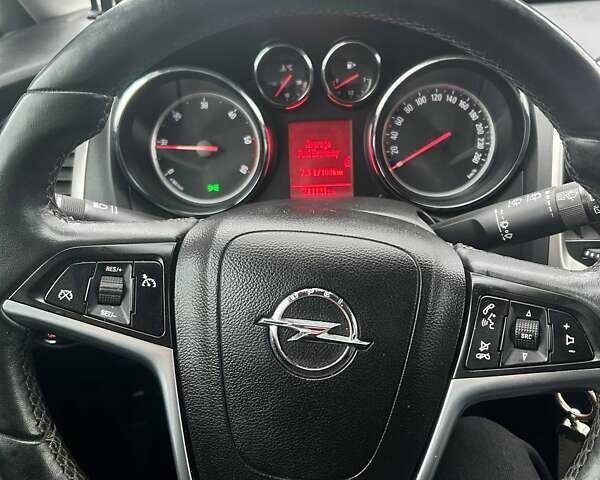 Серый Опель Астра, объемом двигателя 1.69 л и пробегом 241 тыс. км за 5900 $, фото 7 на Automoto.ua