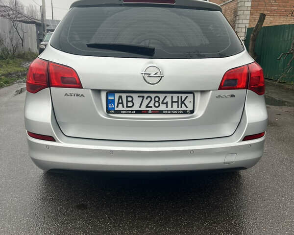 Серый Опель Астра, объемом двигателя 1.7 л и пробегом 255 тыс. км за 6200 $, фото 10 на Automoto.ua
