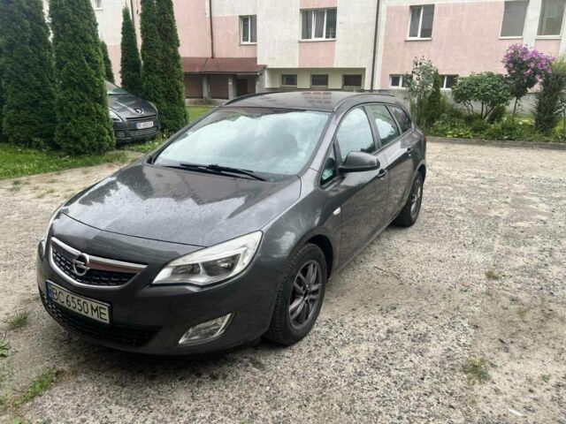 Серый Опель Астра, объемом двигателя 1.7 л и пробегом 200 тыс. км за 7000 $, фото 4 на Automoto.ua