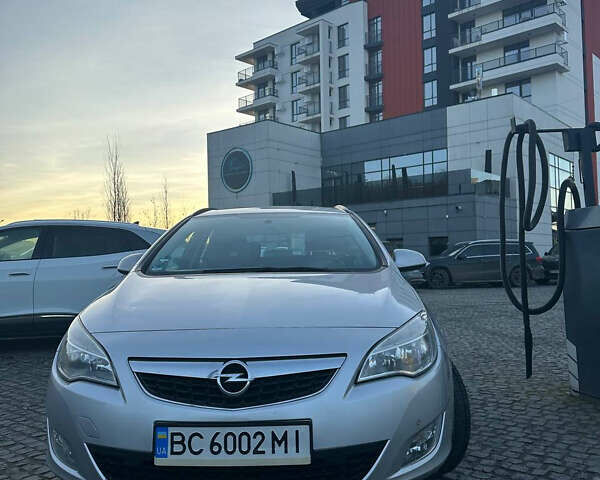 Серый Опель Астра, объемом двигателя 1.69 л и пробегом 334 тыс. км за 8300 $, фото 11 на Automoto.ua