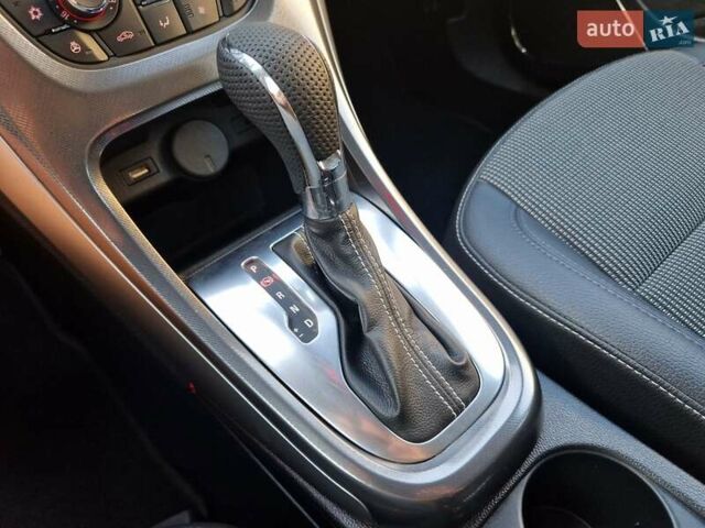 Серый Опель Астра, объемом двигателя 1.6 л и пробегом 184 тыс. км за 9900 $, фото 57 на Automoto.ua