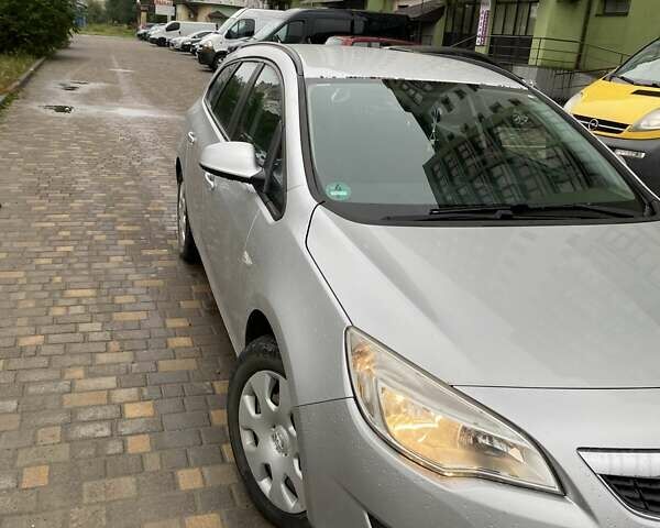 Сірий Опель Астра, об'ємом двигуна 1.69 л та пробігом 270 тис. км за 6000 $, фото 2 на Automoto.ua