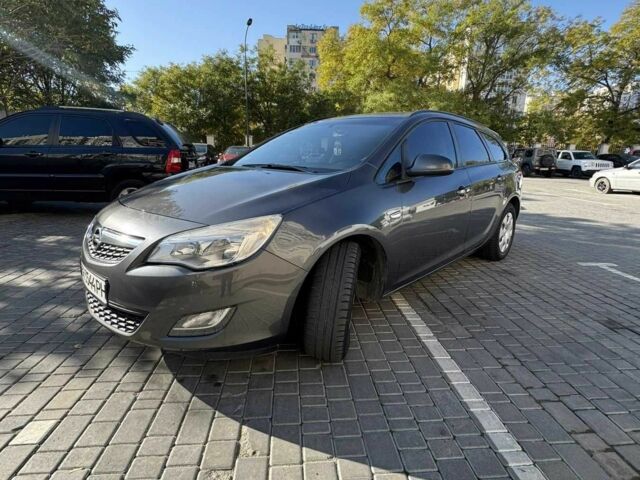 Опель Астра 2012 в Одессе на Automoto.ua Серый Опель Астра, объемом двигателя 1.7 л и пробегом 267 тыс. км за 7700 $, фото 2 на Automoto.ua