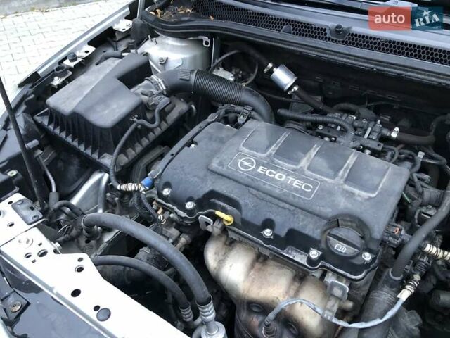 Серый Опель Астра, объемом двигателя 1.4 л и пробегом 180 тыс. км за 9350 $, фото 16 на Automoto.ua