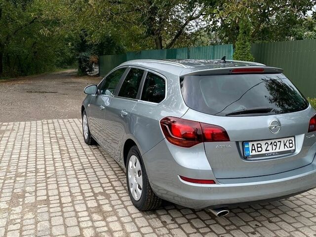 Серый Опель Астра, объемом двигателя 1.6 л и пробегом 172 тыс. км за 8600 $, фото 2 на Automoto.ua