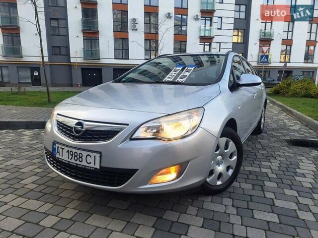 Серый Опель Астра, объемом двигателя 1.7 л и пробегом 270 тыс. км за 6750 $, фото 5 на Automoto.ua