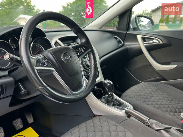 Серый Опель Астра, объемом двигателя 1.69 л и пробегом 243 тыс. км за 7500 $, фото 6 на Automoto.ua