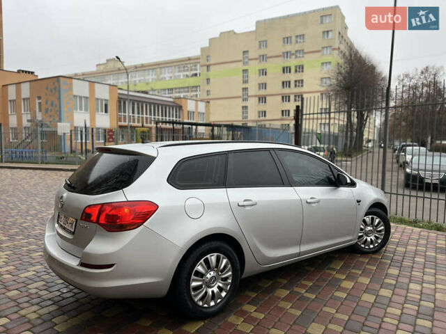 Серый Опель Астра, объемом двигателя 1.7 л и пробегом 257 тыс. км за 5850 $, фото 44 на Automoto.ua