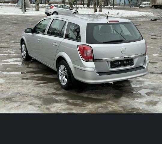 Серый Опель Астра, объемом двигателя 0 л и пробегом 188 тыс. км за 7500 $, фото 1 на Automoto.ua