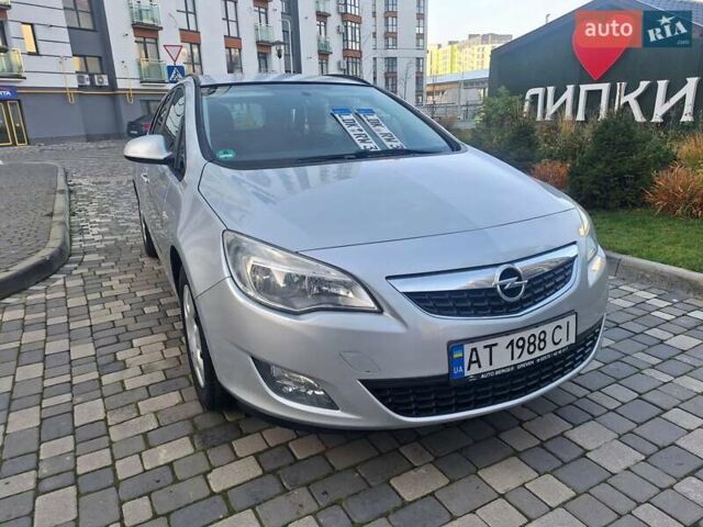 Серый Опель Астра, объемом двигателя 1.7 л и пробегом 270 тыс. км за 6750 $, фото 16 на Automoto.ua