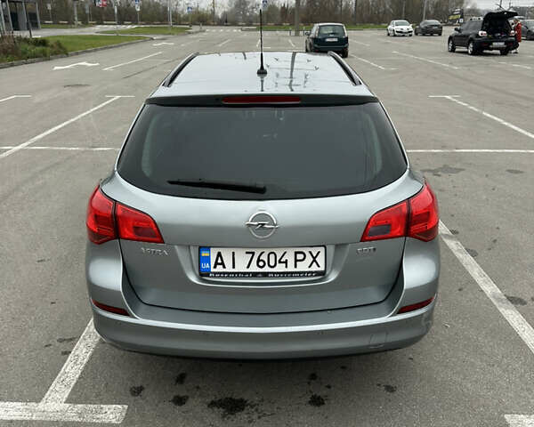 Серый Опель Астра, объемом двигателя 1.69 л и пробегом 178 тыс. км за 6200 $, фото 5 на Automoto.ua