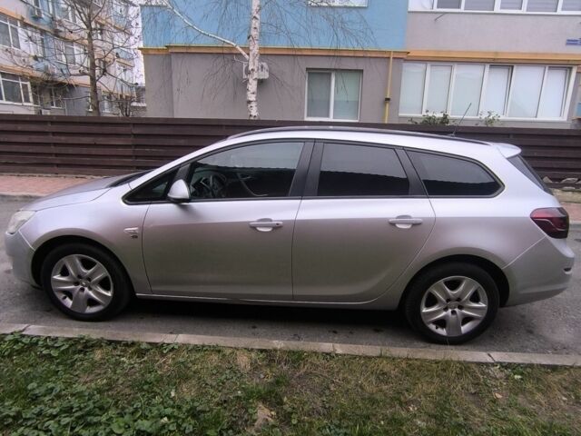 Серый Опель Астра, объемом двигателя 1.7 л и пробегом 255 тыс. км за 6950 $, фото 5 на Automoto.ua