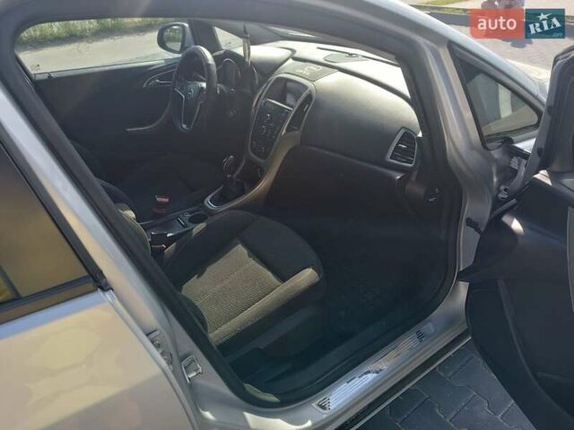 Сірий Опель Астра, об'ємом двигуна 1.7 л та пробігом 231 тис. км за 7950 $, фото 1 на Automoto.ua