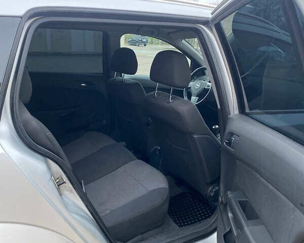 Сірий Опель Астра, об'ємом двигуна 1.7 л та пробігом 240 тис. км за 5038 $, фото 5 на Automoto.ua