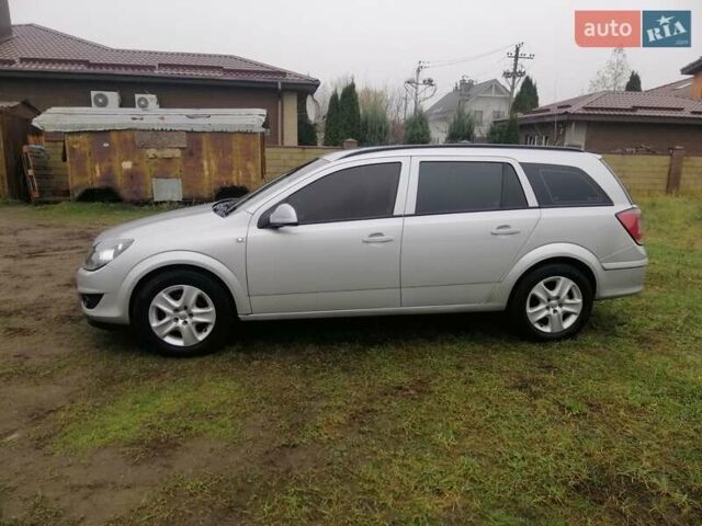 Серый Опель Астра, объемом двигателя 1.7 л и пробегом 300 тыс. км за 5999 $, фото 16 на Automoto.ua