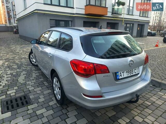 Серый Опель Астра, объемом двигателя 1.7 л и пробегом 270 тыс. км за 6750 $, фото 12 на Automoto.ua