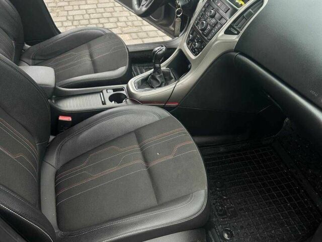 Серый Опель Астра, объемом двигателя 1.7 л и пробегом 241 тыс. км за 5900 $, фото 9 на Automoto.ua