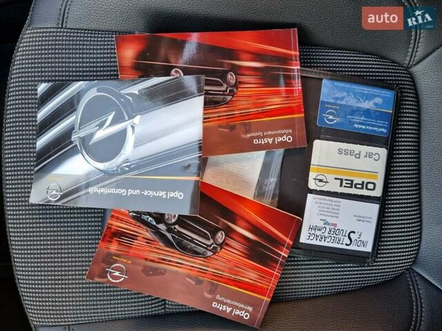 Серый Опель Астра, объемом двигателя 1.6 л и пробегом 184 тыс. км за 9900 $, фото 40 на Automoto.ua