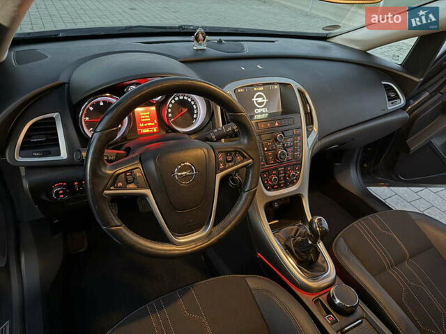 Серый Опель Астра, объемом двигателя 1.7 л и пробегом 215 тыс. км за 7350 $, фото 38 на Automoto.ua