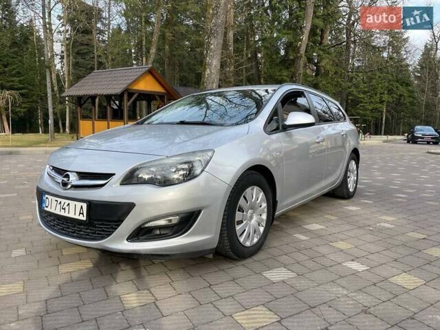 Серый Опель Астра, объемом двигателя 1.2 л и пробегом 306 тыс. км за 5900 $, фото 2 на Automoto.ua