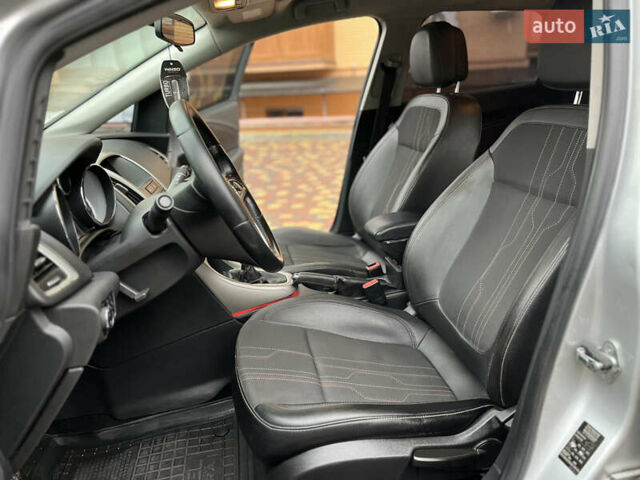 Серый Опель Астра, объемом двигателя 1.7 л и пробегом 257 тыс. км за 5850 $, фото 24 на Automoto.ua