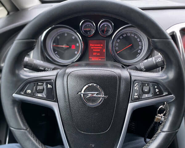 Серый Опель Астра, объемом двигателя 1.7 л и пробегом 327 тыс. км за 7800 $, фото 19 на Automoto.ua