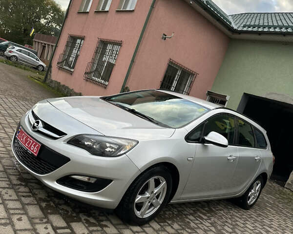 Опель Астра 2012 у Рожнятове на Automoto.ua Сірий Опель Астра, об'ємом двигуна 1.3 л та пробігом 228 тис. км за 6470 $, фото 1 на Automoto.ua
