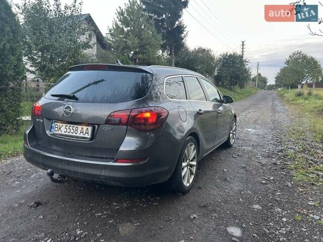 Серый Опель Астра, объемом двигателя 1.6 л и пробегом 275 тыс. км за 7500 $, фото 3 на Automoto.ua