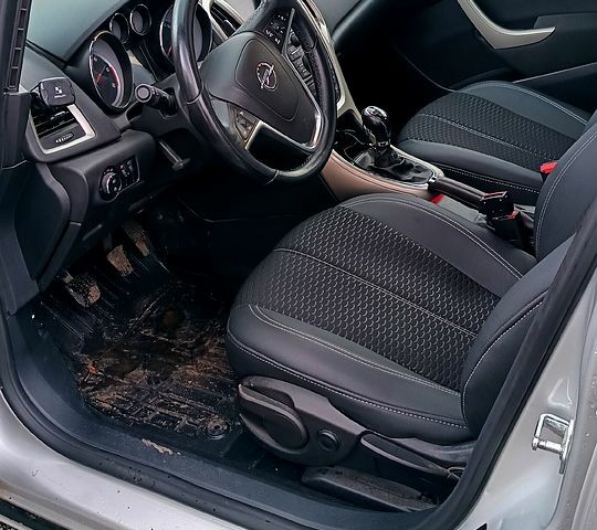 Сірий Опель Астра, об'ємом двигуна 1.7 л та пробігом 242 тис. км за 6700 $, фото 1 на Automoto.ua