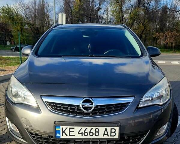 Серый Опель Астра, объемом двигателя 1.36 л и пробегом 250 тыс. км за 7300 $, фото 14 на Automoto.ua